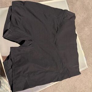 Halara EUC xl Black bike shorts with butt scrunch and lift